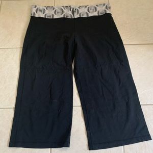 Lulu Still Crops black.